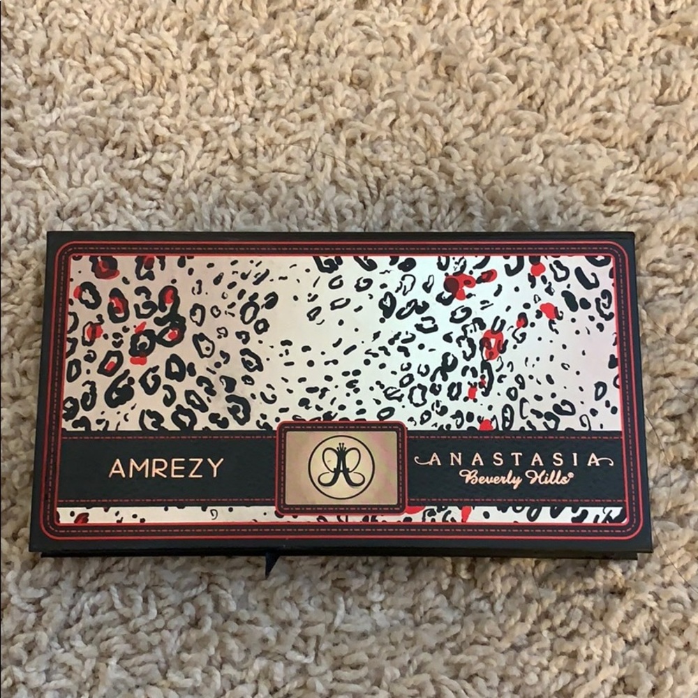 Anastasia Beverly Hills Amrezy palette
